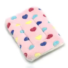 coussin rose avec coeur
